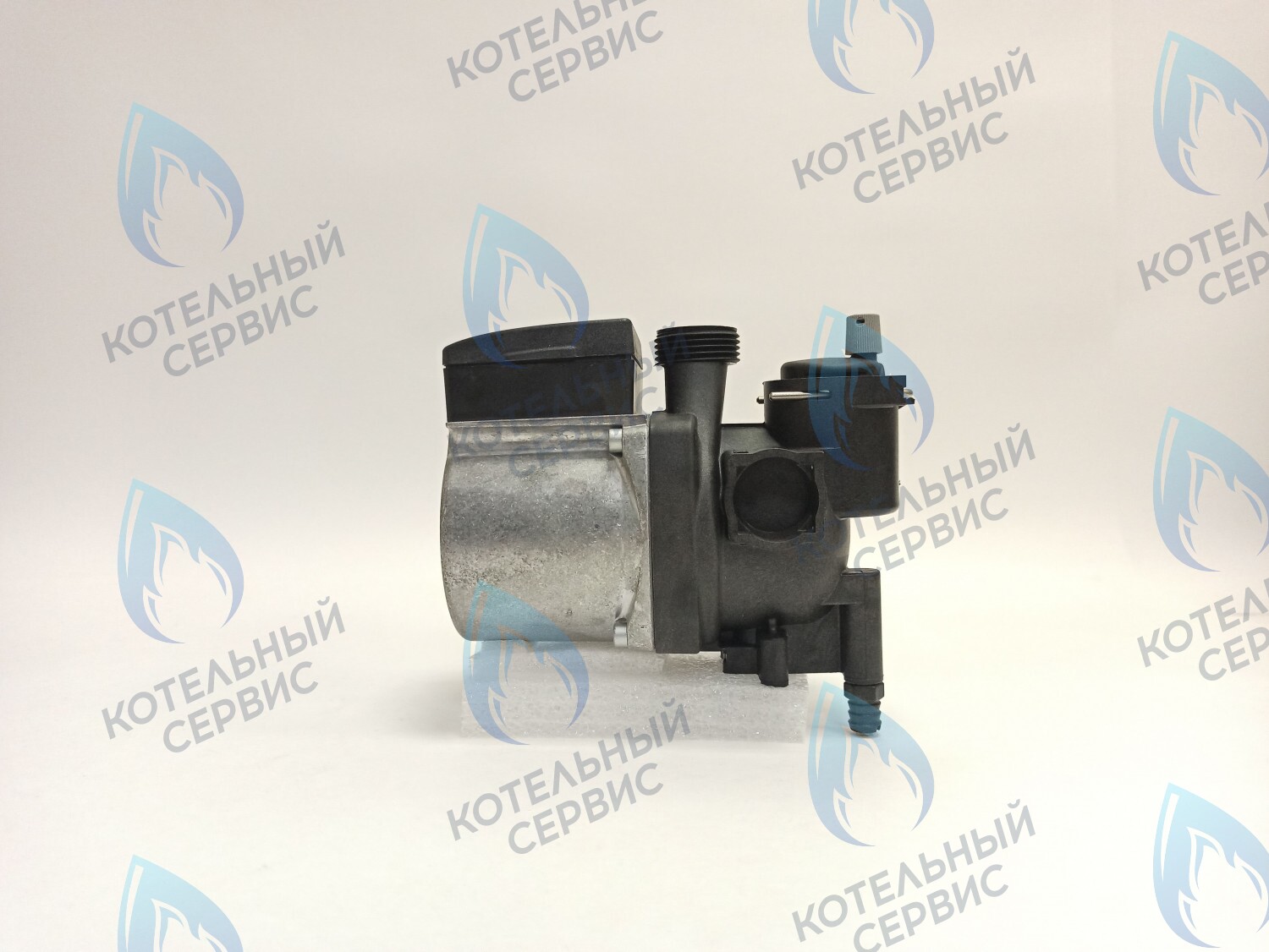 AA10010005 Насос GRUNDFOS UPS15-60 AOKR ELECTROLUX Hi-Tech 32 Fi в Санкт-Петербурге