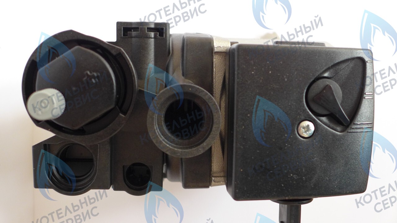 39818450 Насос циркуляционный GRUNDFOS 15-50  (39404220) FERROLI (может стоять насос WILO!) в Санкт-Петербурге