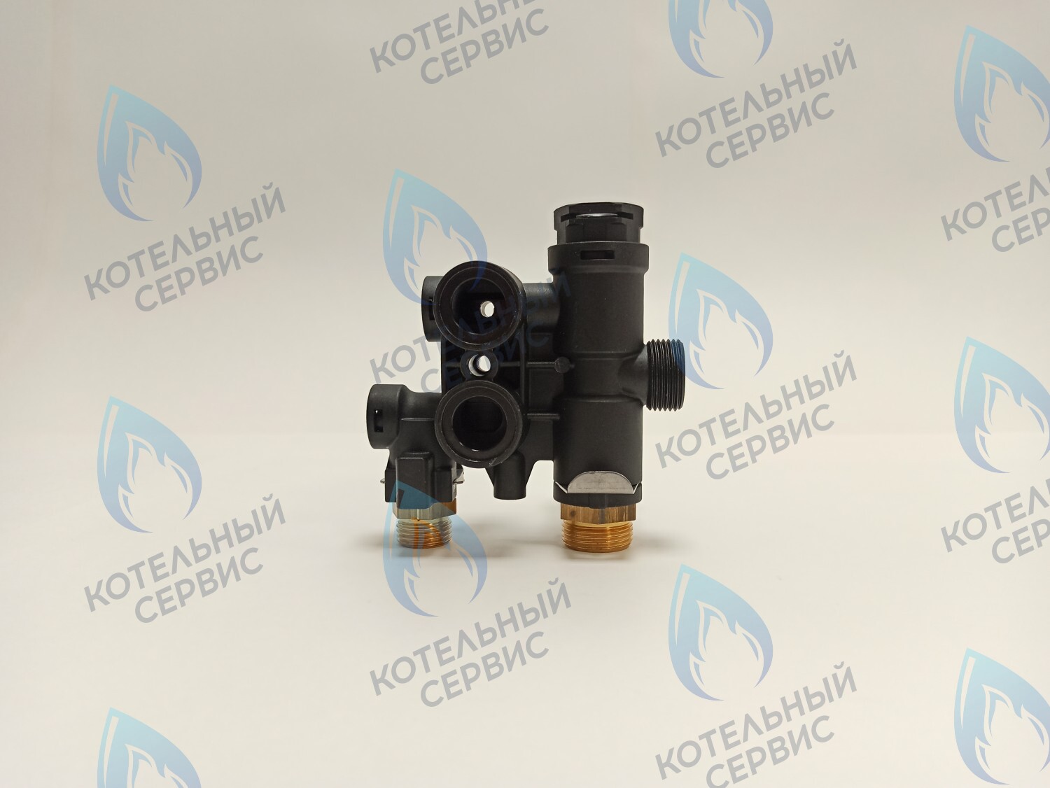 HH005B Часть гидрогруппы отопления подающая (пластик) Light 12кВт-18кВт-24кВт FEDERICA BUGATTI в Санкт-Петербурге