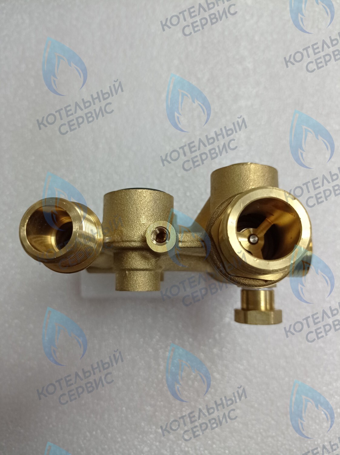 03-4019-02_Новый Клапан трехходовой (новый, шток 81,5мм) GAZECO 18 C2/T2, 24 C2/T2 Исполнение 2 (123) (после 07.14 г. до 05.16 г) в Санкт-Петербурге