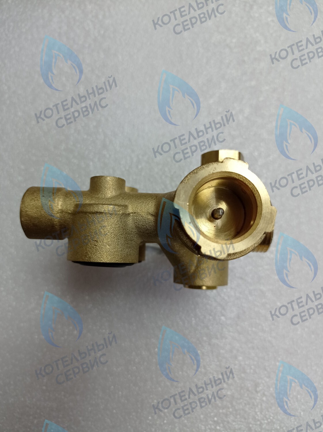 03-4019-02_Новый Клапан трехходовой (новый, шток 81,5мм) GAZECO 18 C2/T2, 24 C2/T2 Исполнение 2 (123) (после 07.14 г. до 05.16 г) в Санкт-Петербурге