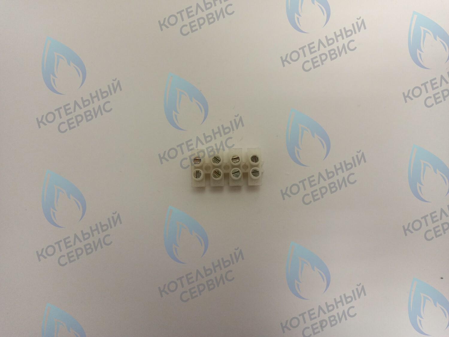 NCE 1101 4-элементная пластмассовая рядовая скобка ELECTROLUX в Санкт-Петербурге