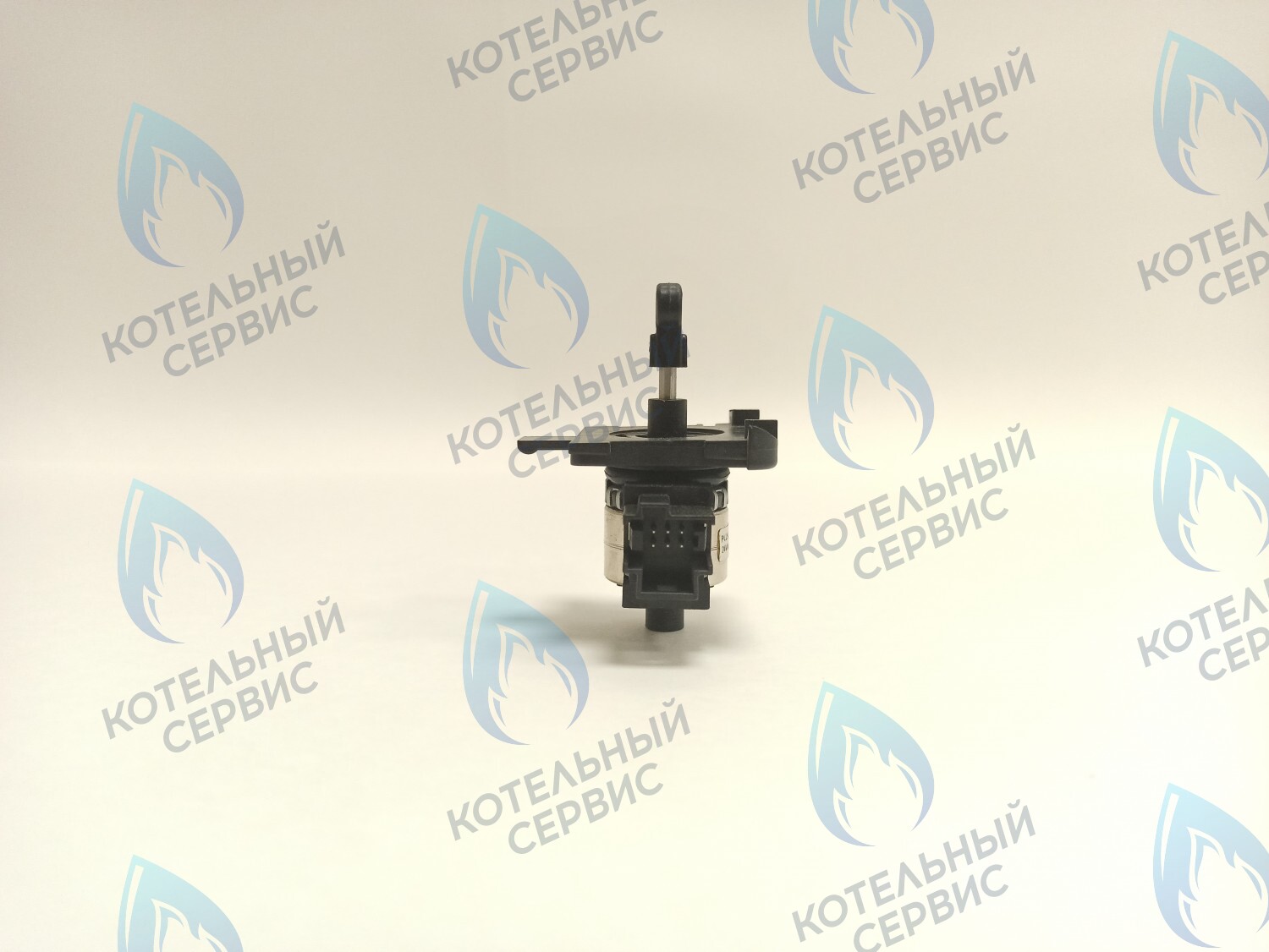 GM014 Линейный шаговый двигатель VIESSMANN VITOPEND WH1D, VITODENS WB1B (7828748) BOSCH JUNKERS 87160113600 WOLF 2744516 в Санкт-Петербурге