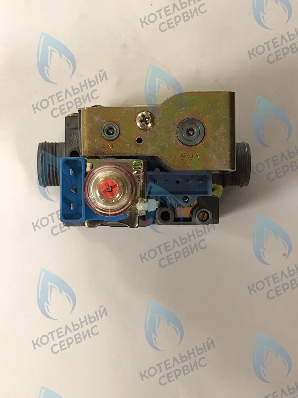 19928644 Газовая арматура 24V (8 747 003 700) U052/U054-24_28_24K_28K BUDERUS в Санкт-Петербурге